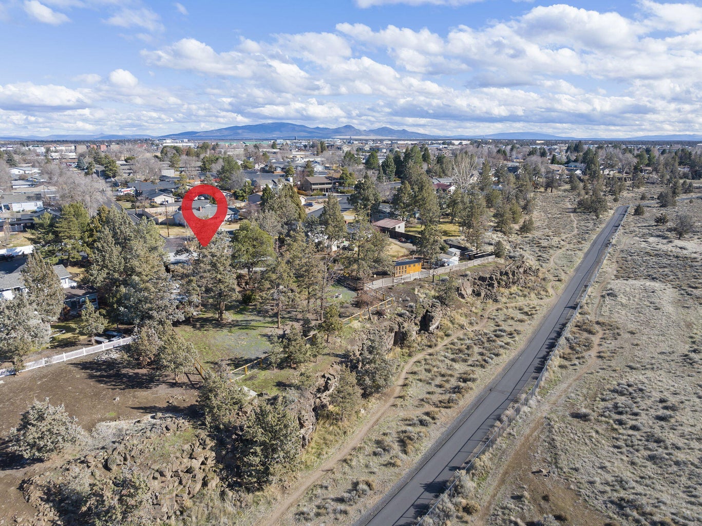 Photo of 1199 SW Canyon Drive 65 of 70