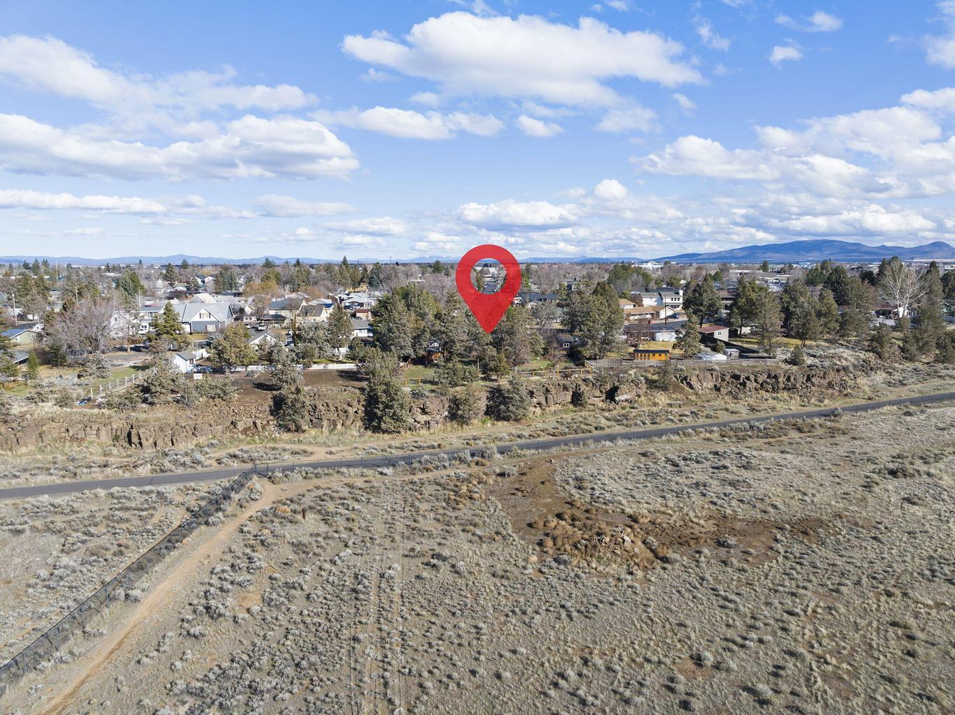 Photo of 1199 SW Canyon Drive 66 of 70