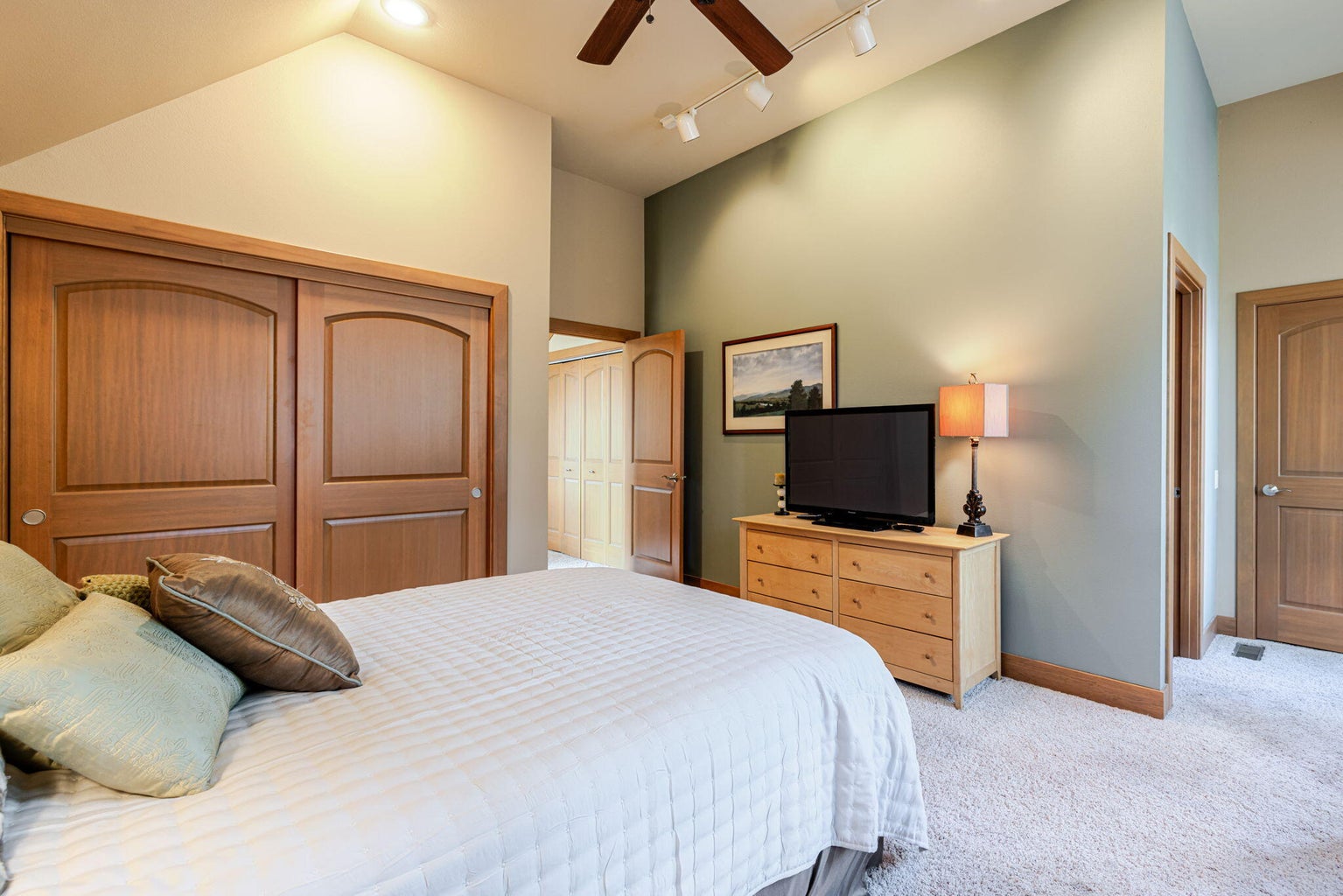 Photo of 57985 Silver Fir Circle 21 of 47