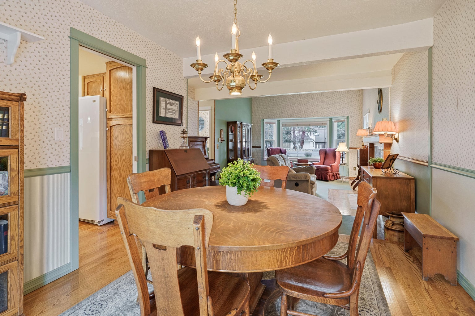 Photo of 61288 King Saul Avenue 9 of 48