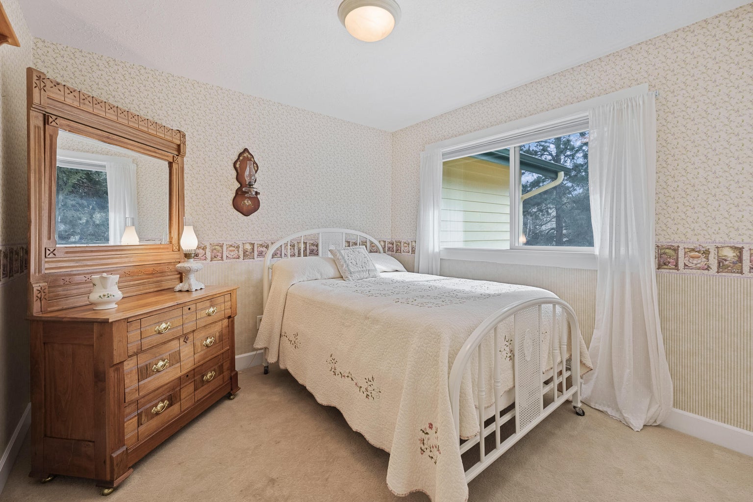 Photo of 61288 King Saul Avenue 35 of 48