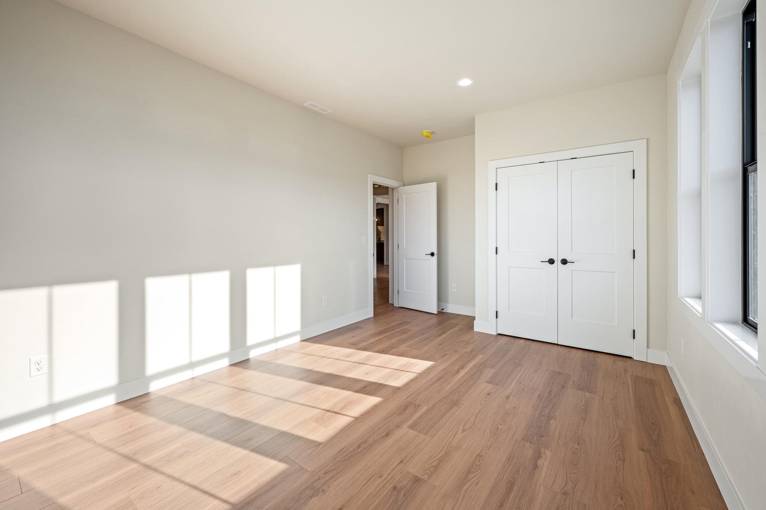 Bedroom Custom Design Closets