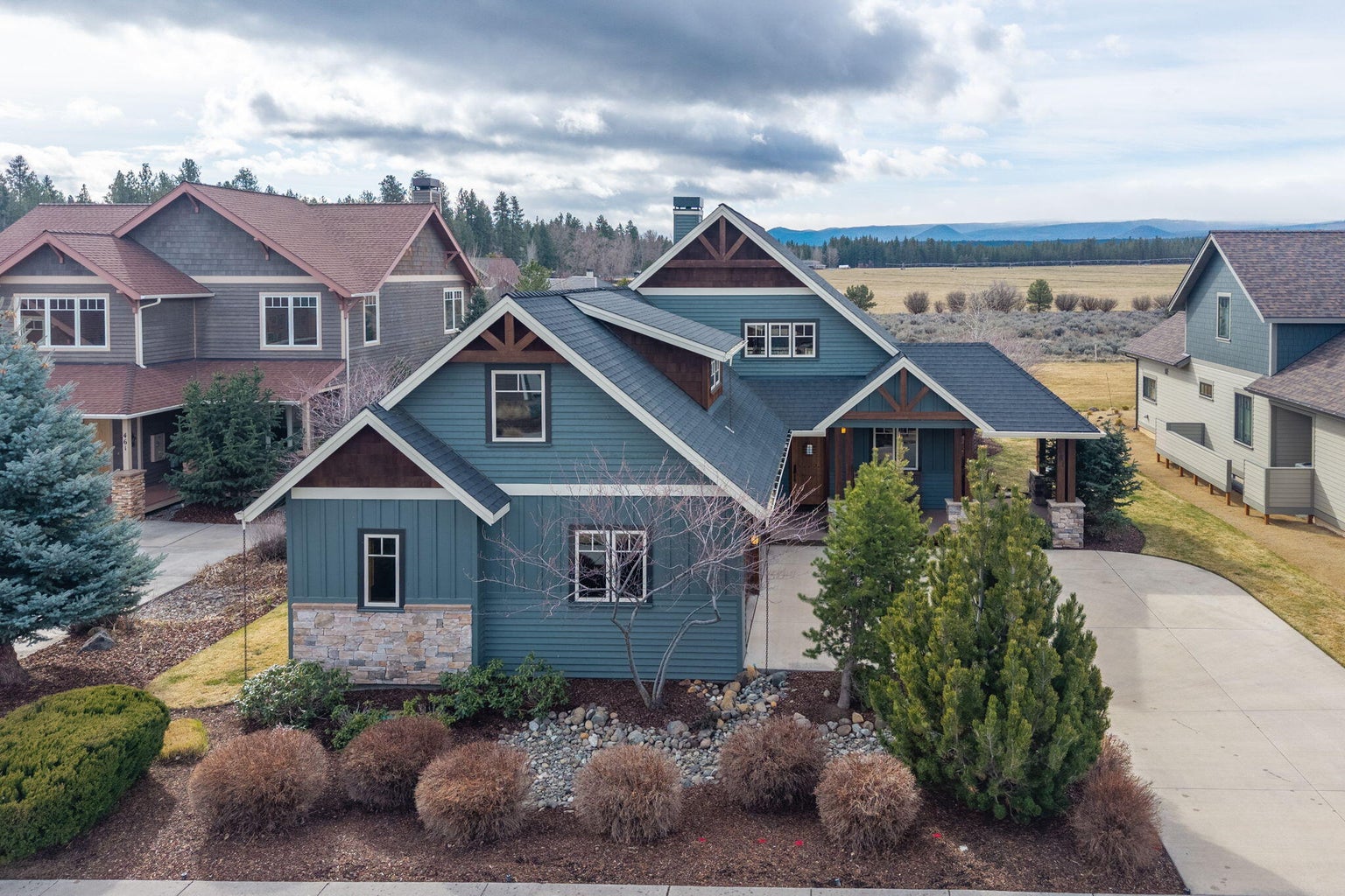 Cascade Mountains would be right there if not cloudy. Stay tuned, we'll get more pictures...