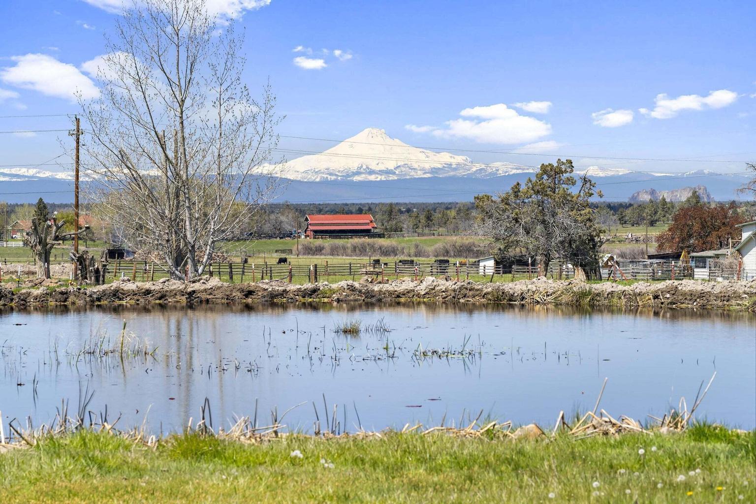 Photo of 4088 SW Minson Road 1 of 47