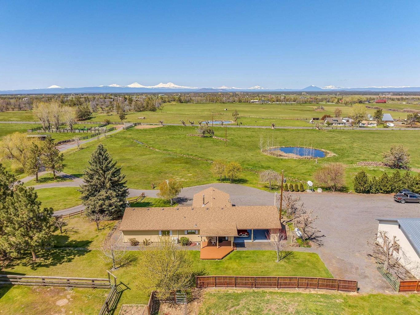 Photo of 4088 SW Minson Road 3 of 47