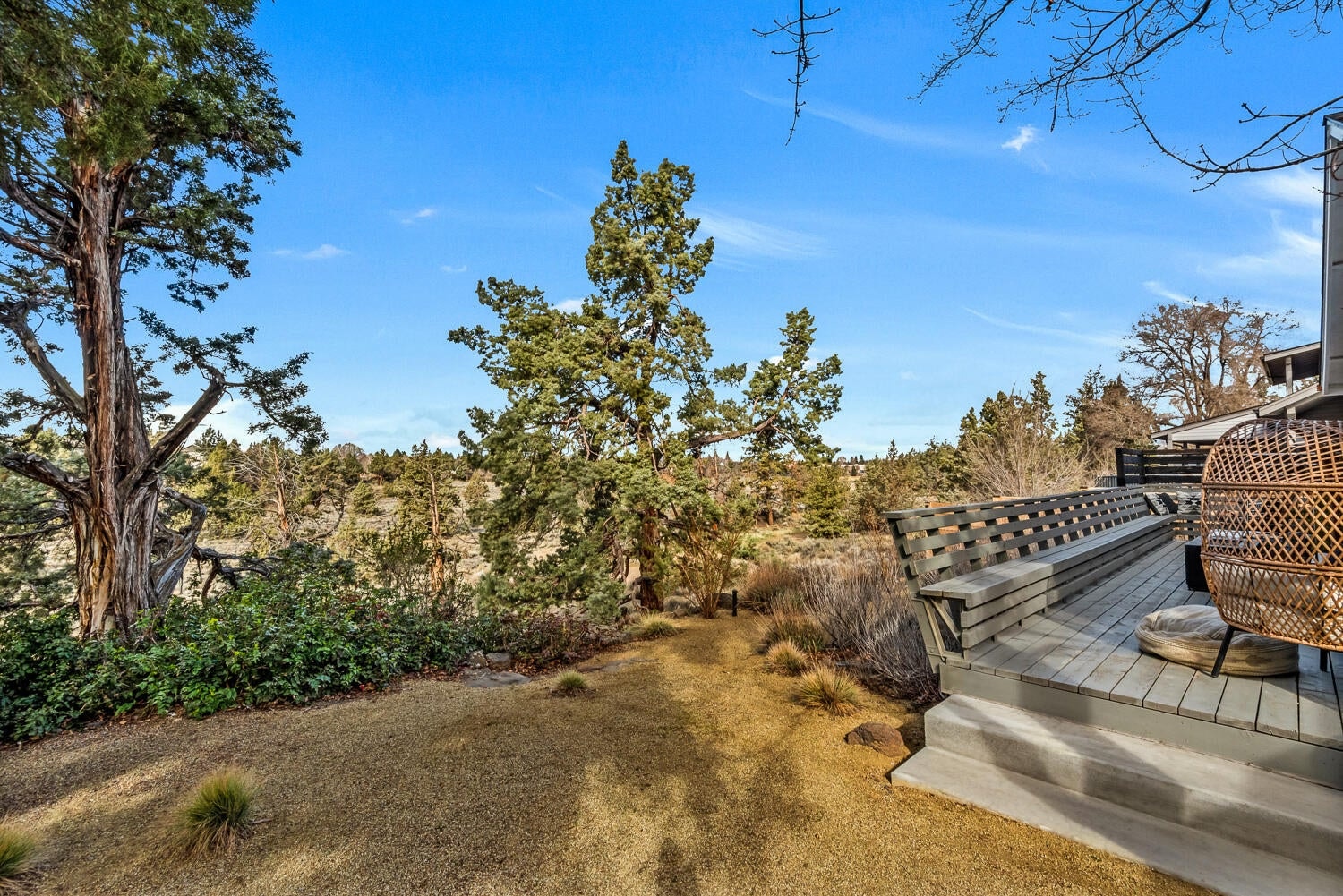 Photo of 1443 SW Canyon Drive 43 of 62