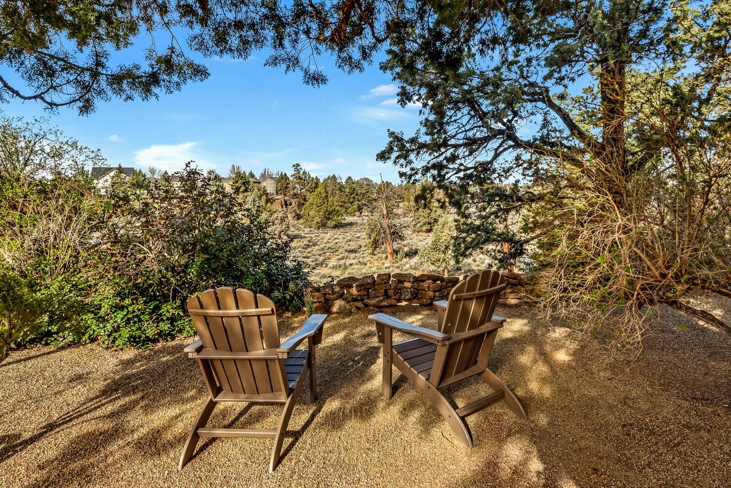 Photo of 1443 SW Canyon Drive 1 of 62
