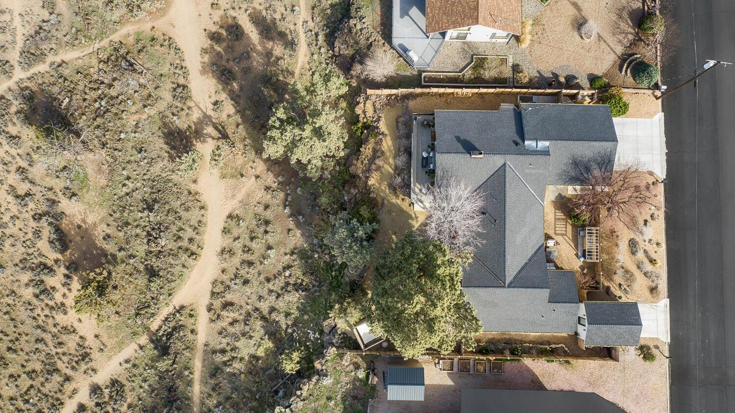 Photo of 1443 SW Canyon Drive 58 of 62