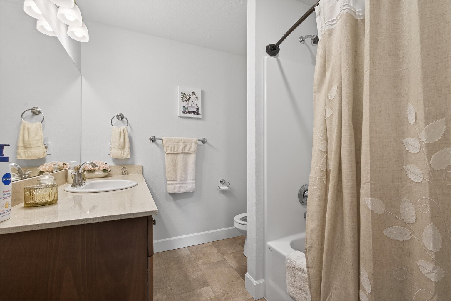Full Bathroom