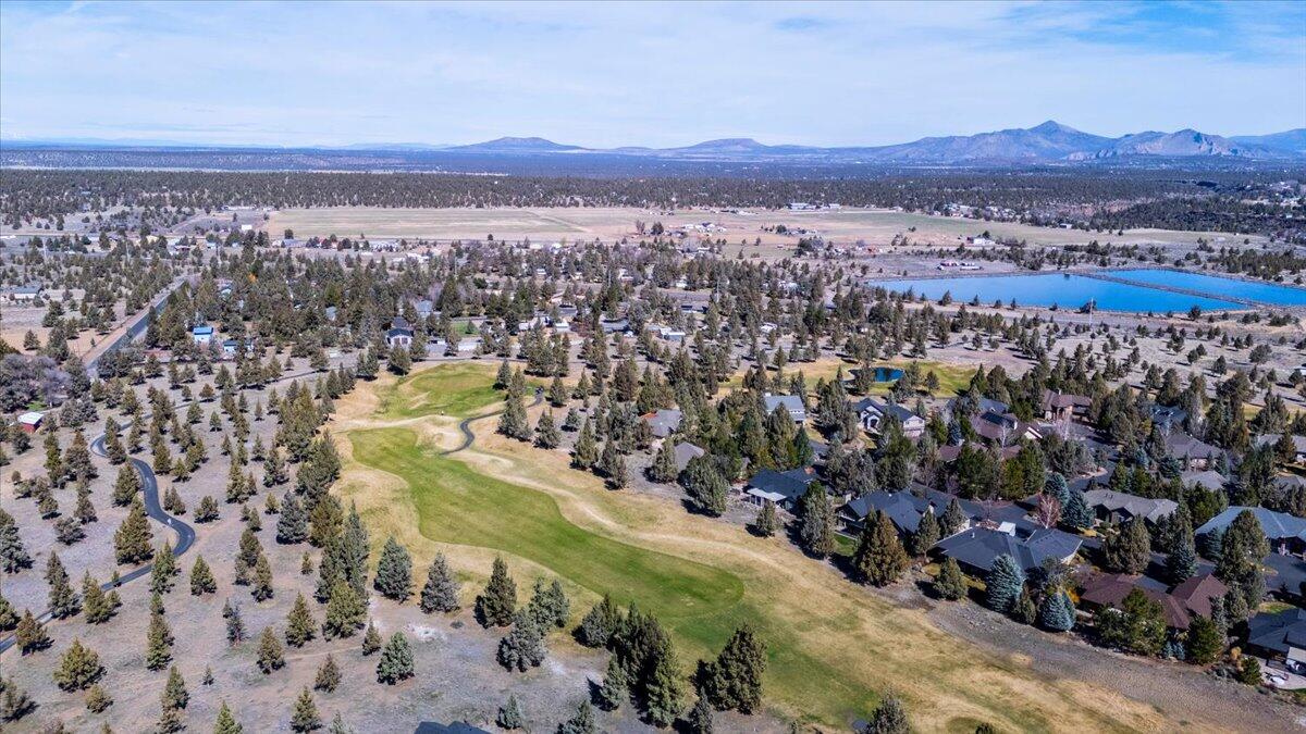 Photo of 387 Goshawk Court 46 of 46