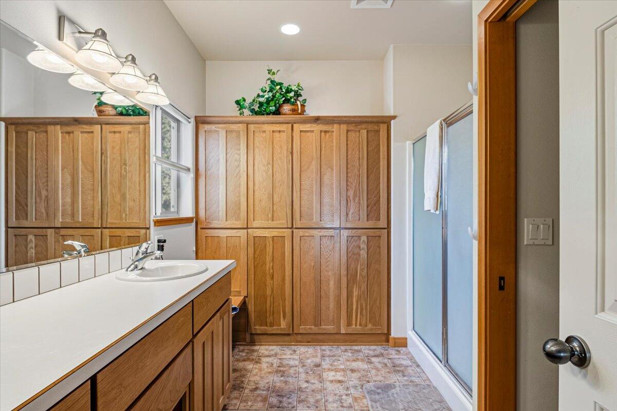 Secondary Bath