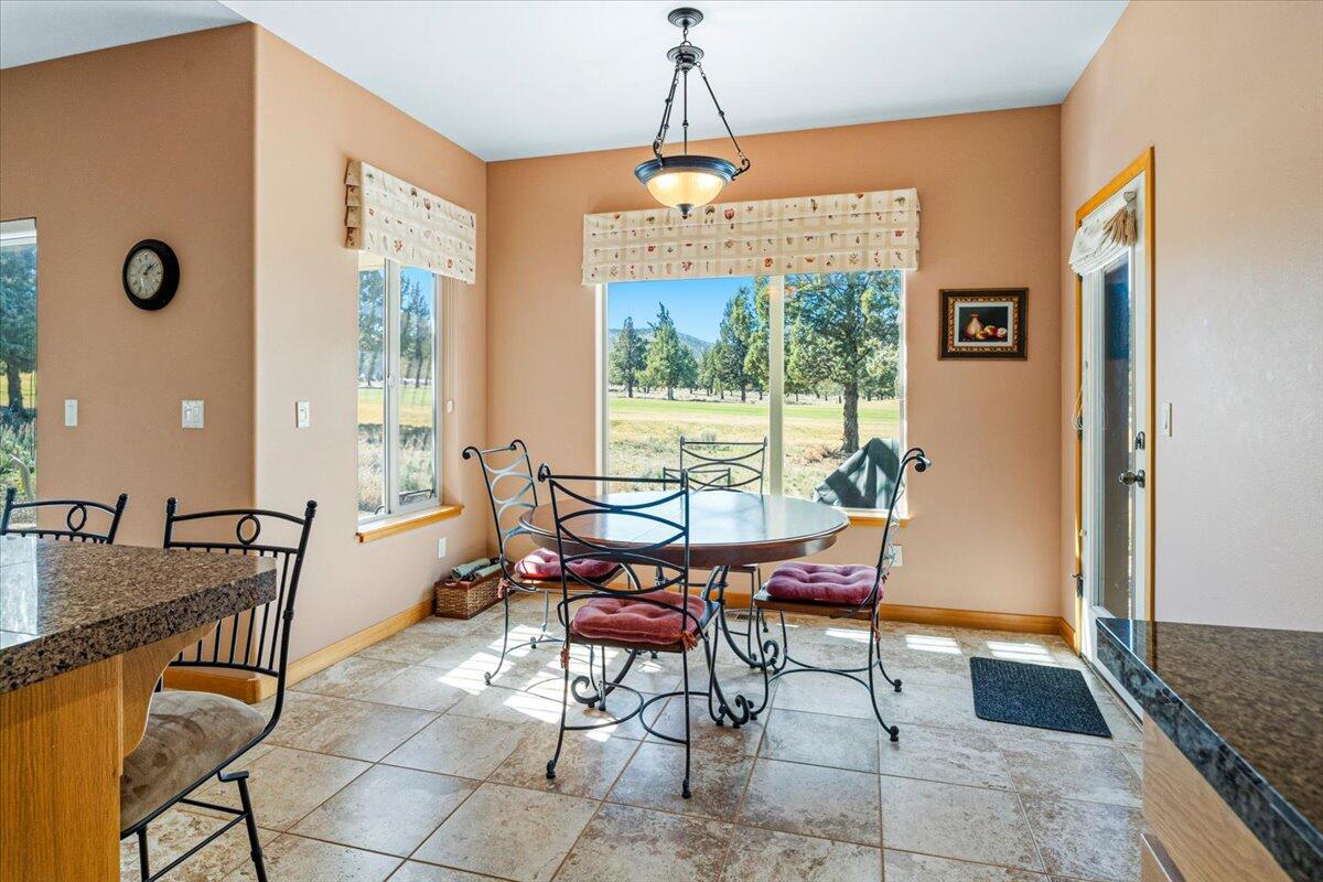 Photo of 387 Goshawk Court 23 of 46