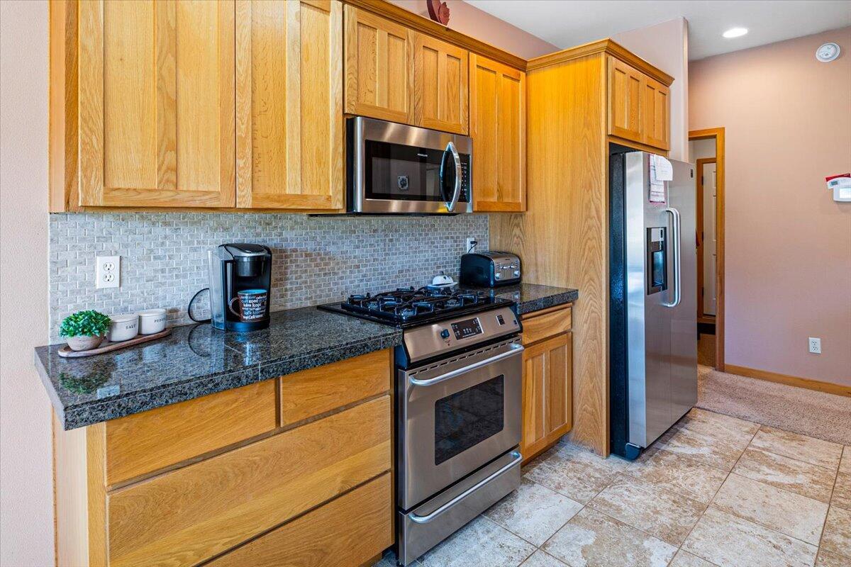 Photo of 387 Goshawk Court 20 of 46