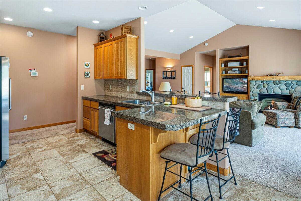 Photo of 387 Goshawk Court 19 of 46
