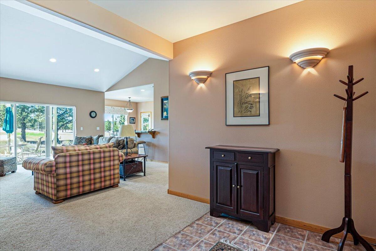 Photo of 387 Goshawk Court 15 of 46