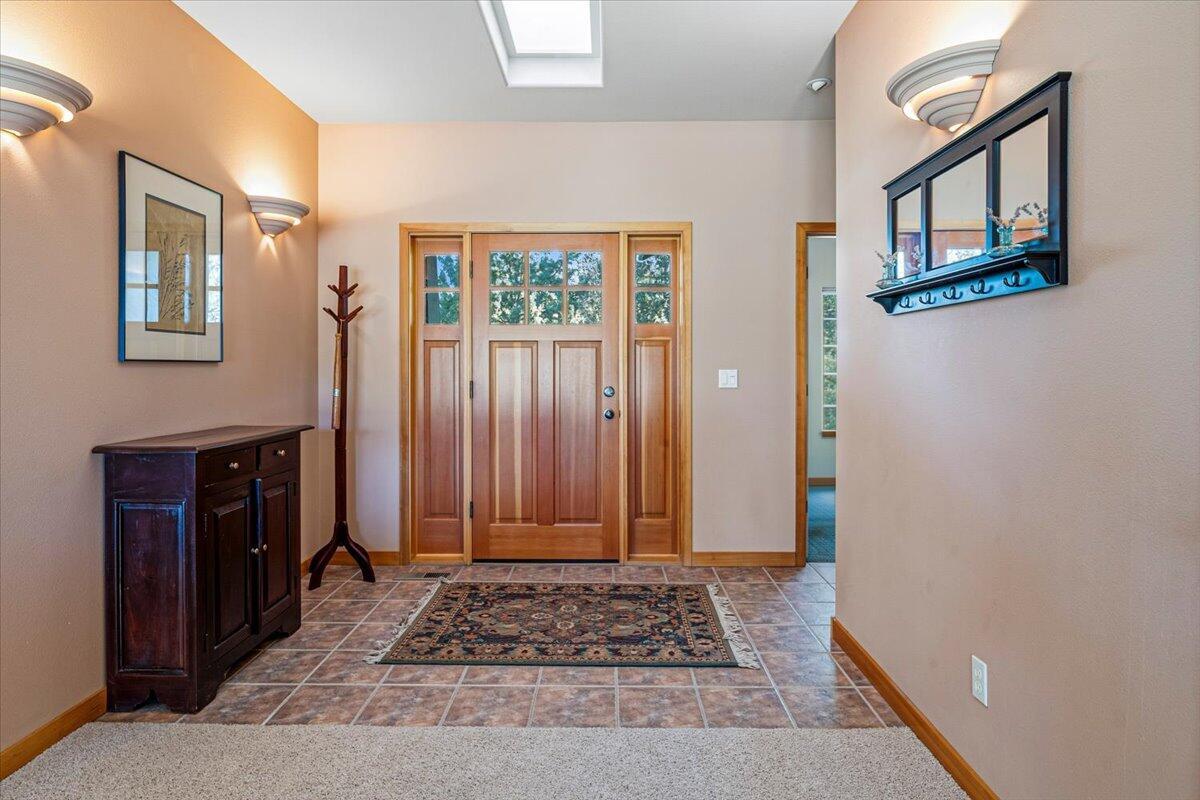 Photo of 387 Goshawk Court 11 of 46