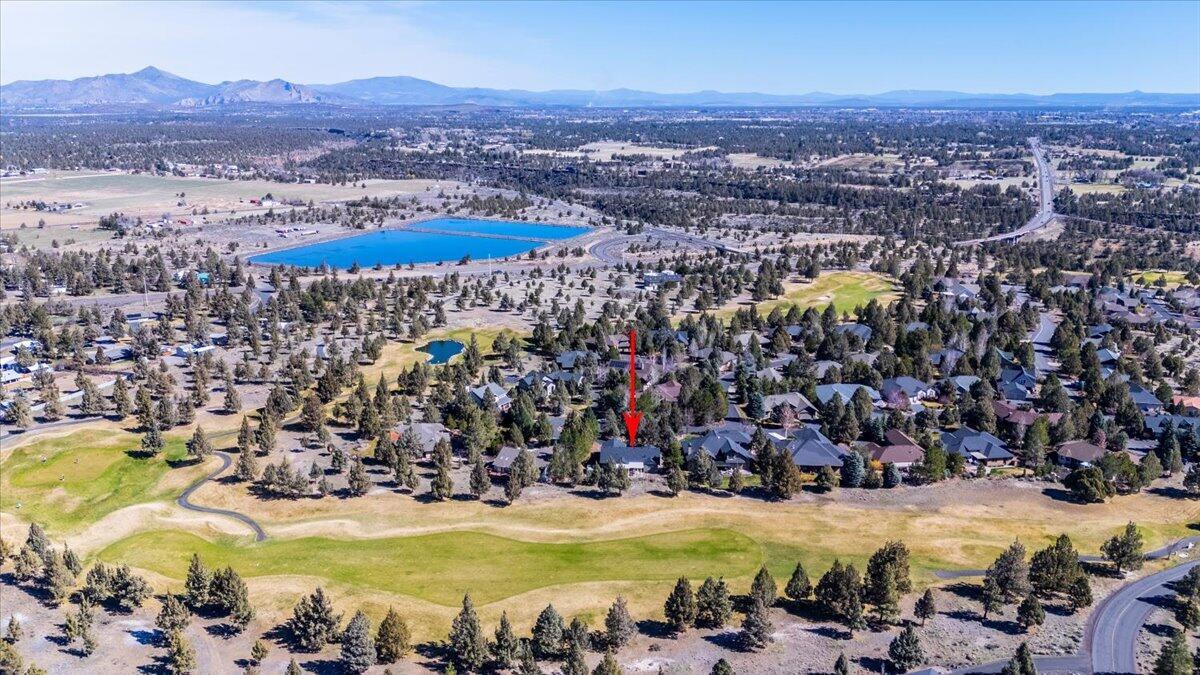 Photo of 387 Goshawk Court 9 of 46