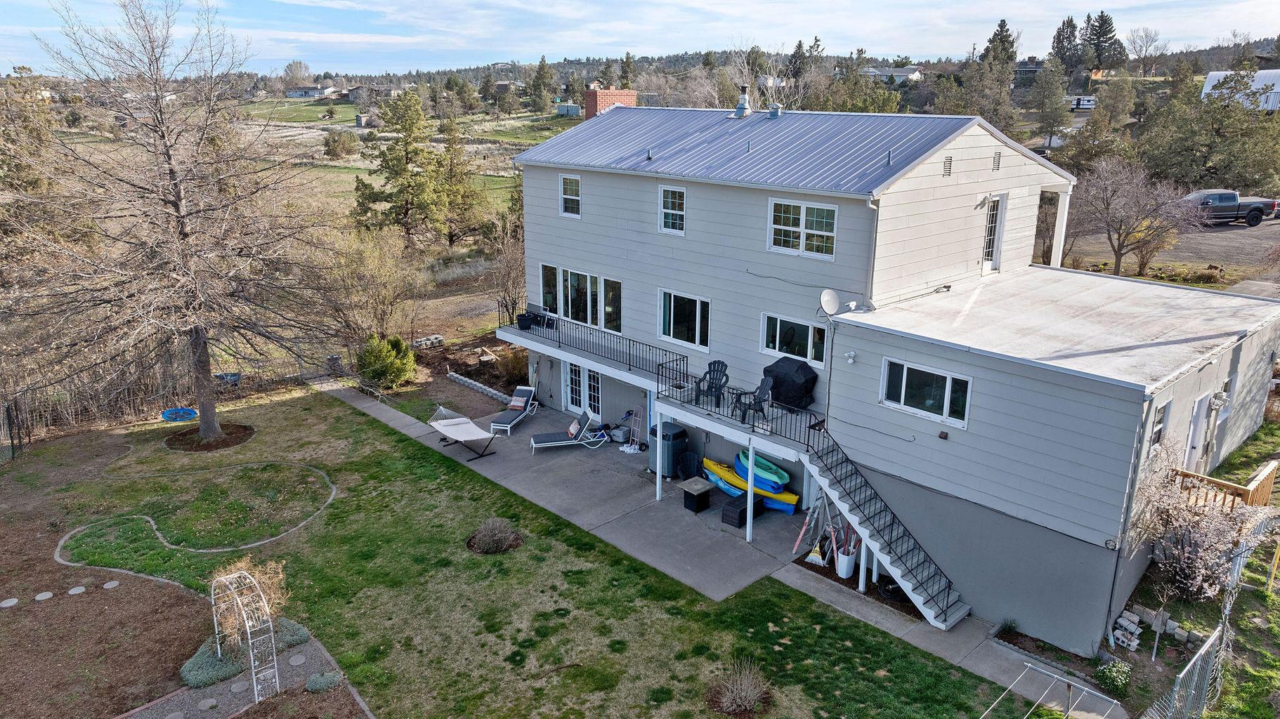 Photo of 1103 NE Richard Lane 46 of 52