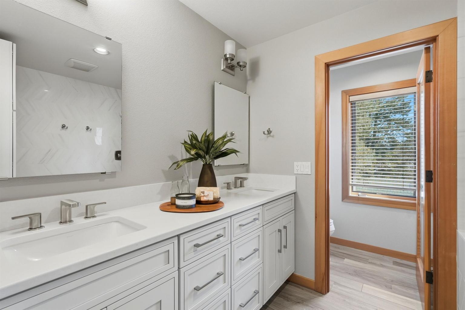 Photo of 1365 NW Jacksonville Avenue 22 of 48