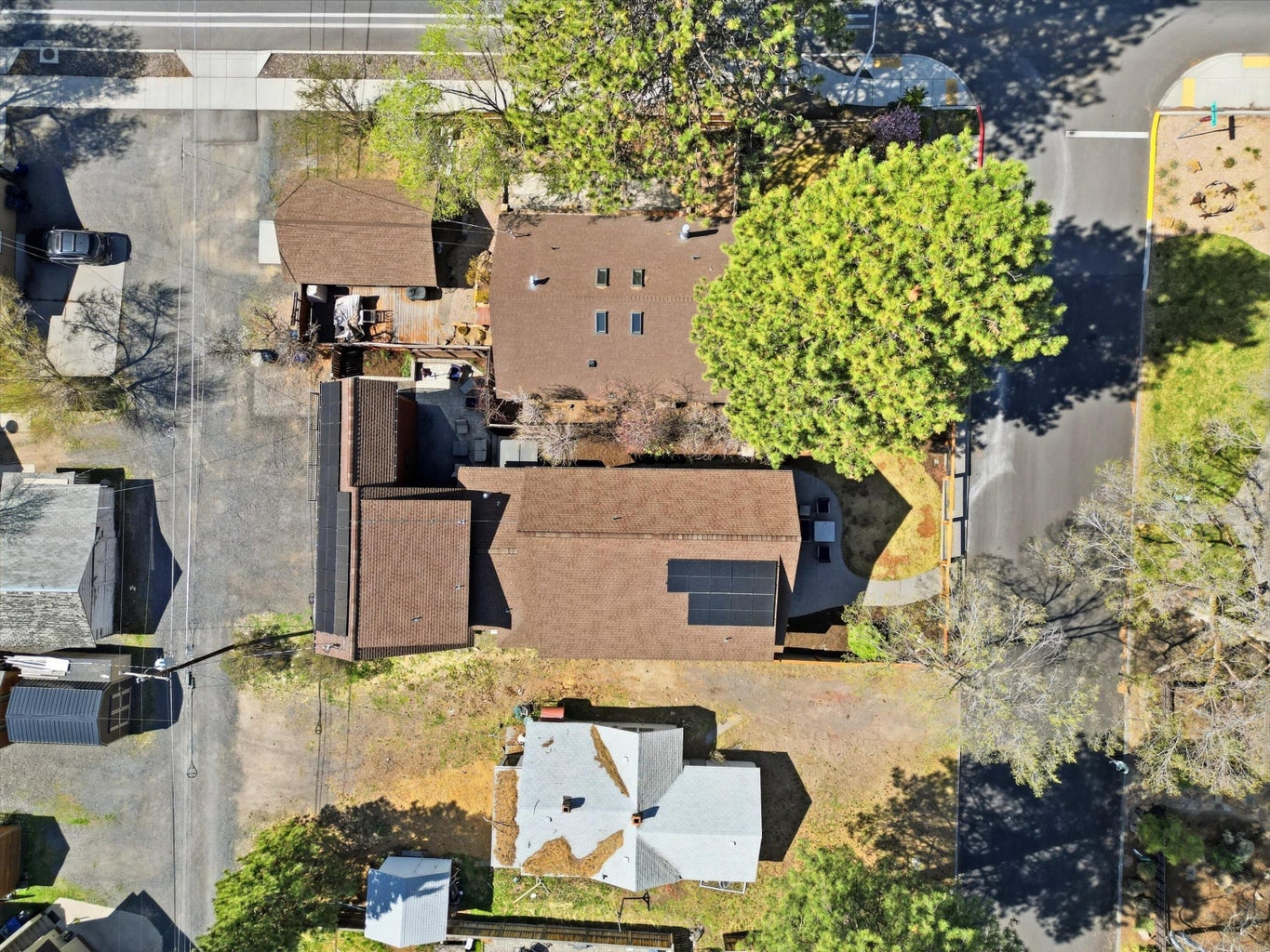 Photo of 1365 NW Jacksonville Avenue 45 of 48