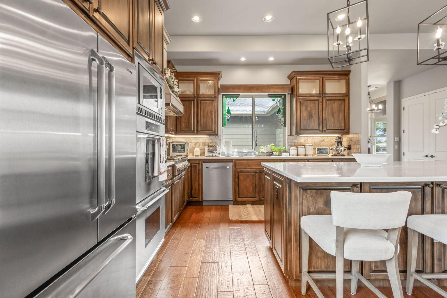 Photo of 301 SE Larkspur Drive 11 of 49