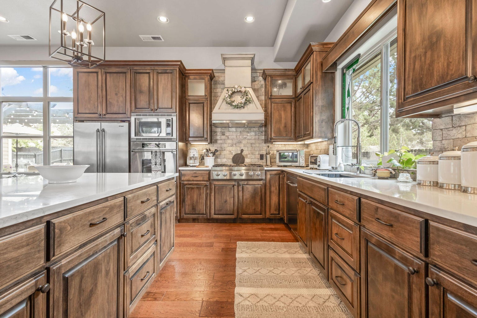 Photo of 301 SE Larkspur Drive 14 of 49