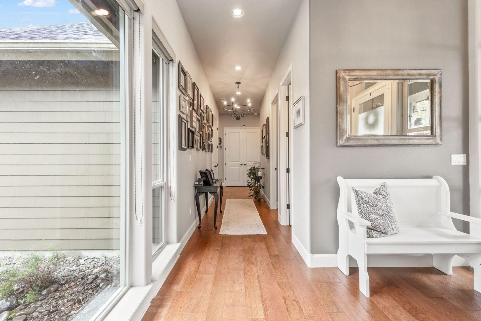 Photo of 301 SE Larkspur Drive 15 of 49