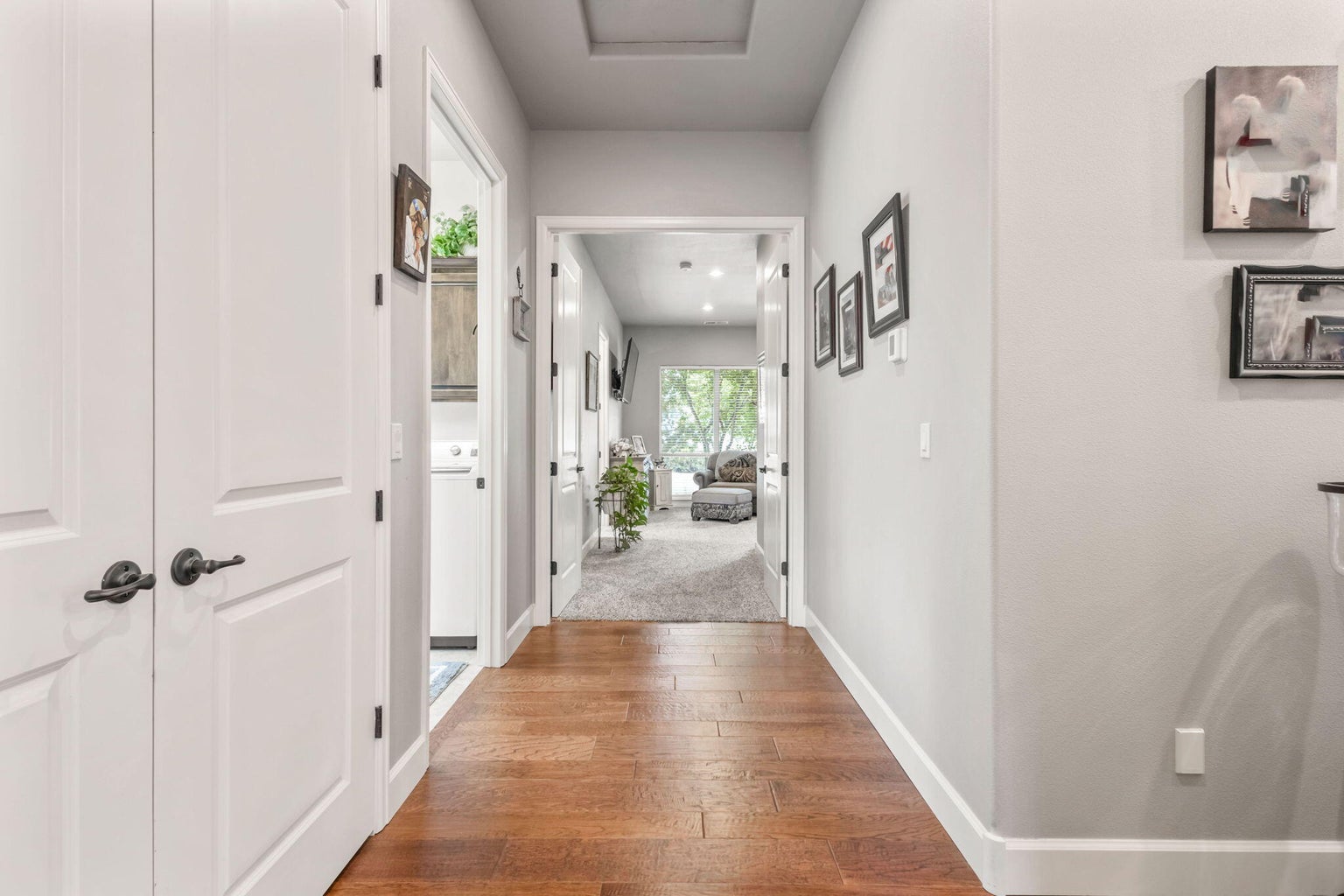 Photo of 301 SE Larkspur Drive 16 of 49