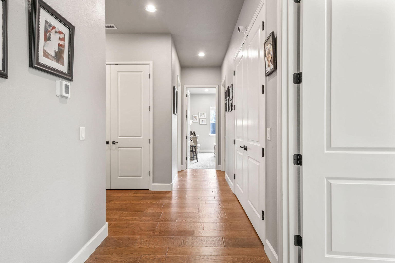 Photo of 301 SE Larkspur Drive 22 of 49