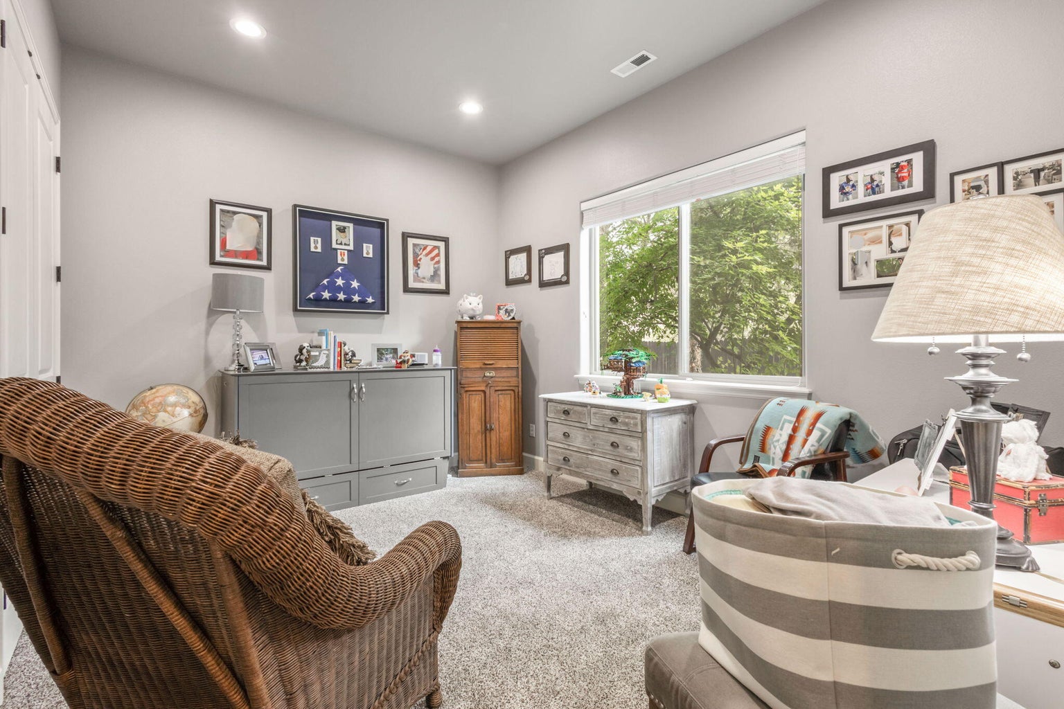 Photo of 301 SE Larkspur Drive 24 of 49