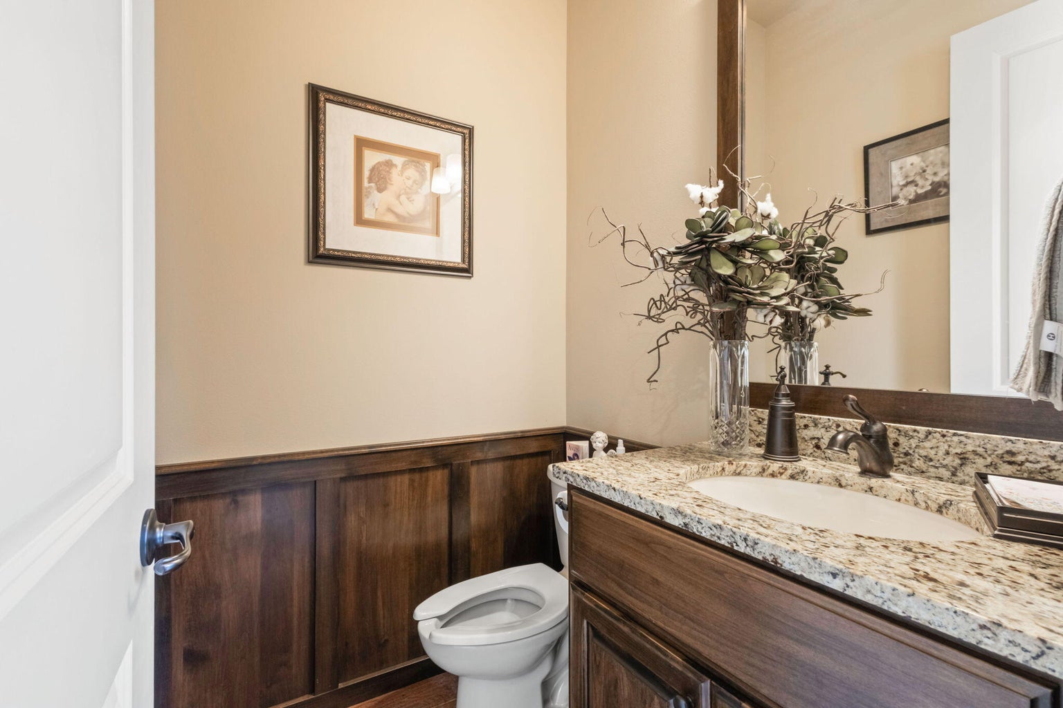 Photo of 301 SE Larkspur Drive 29 of 49