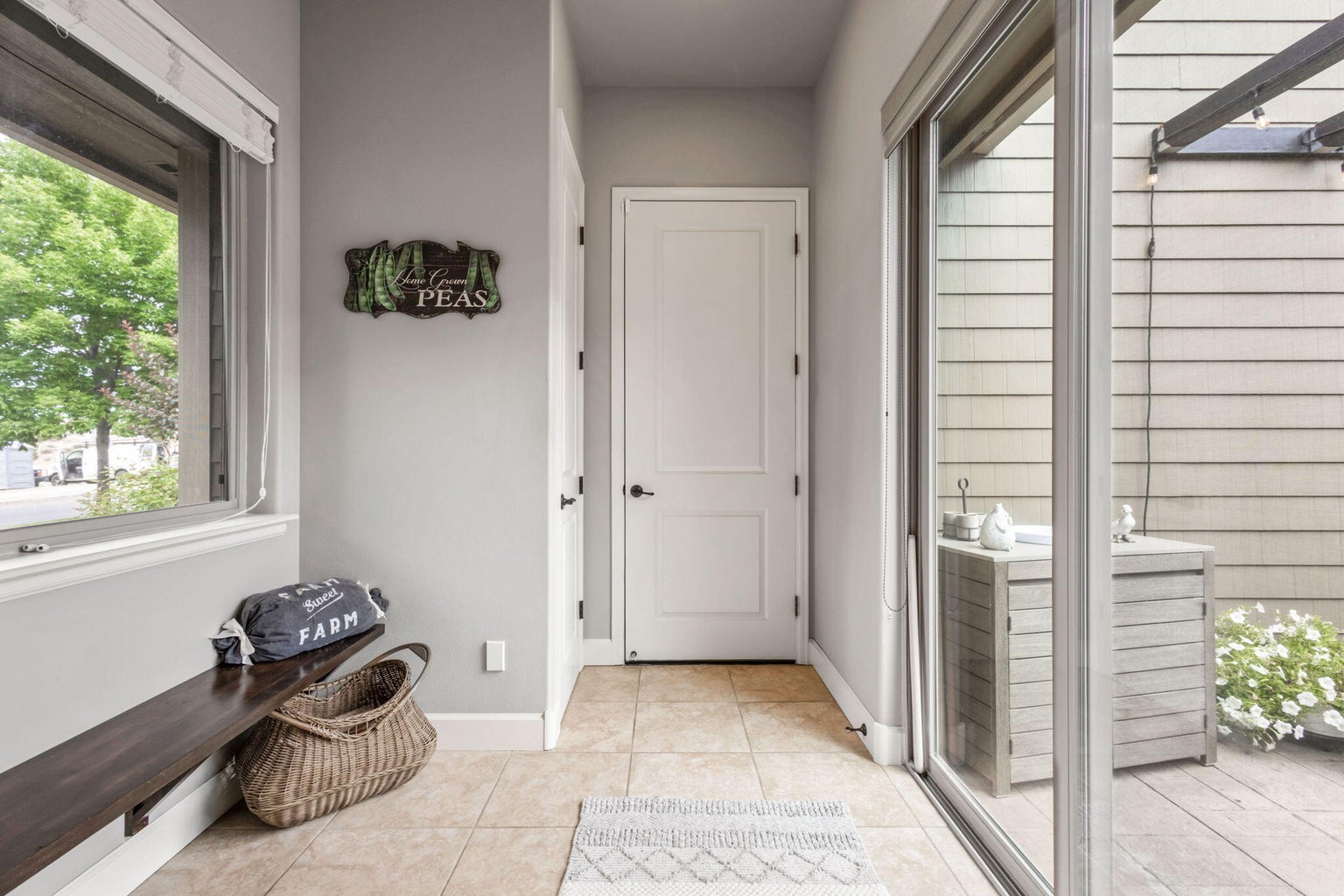Photo of 301 SE Larkspur Drive 30 of 49