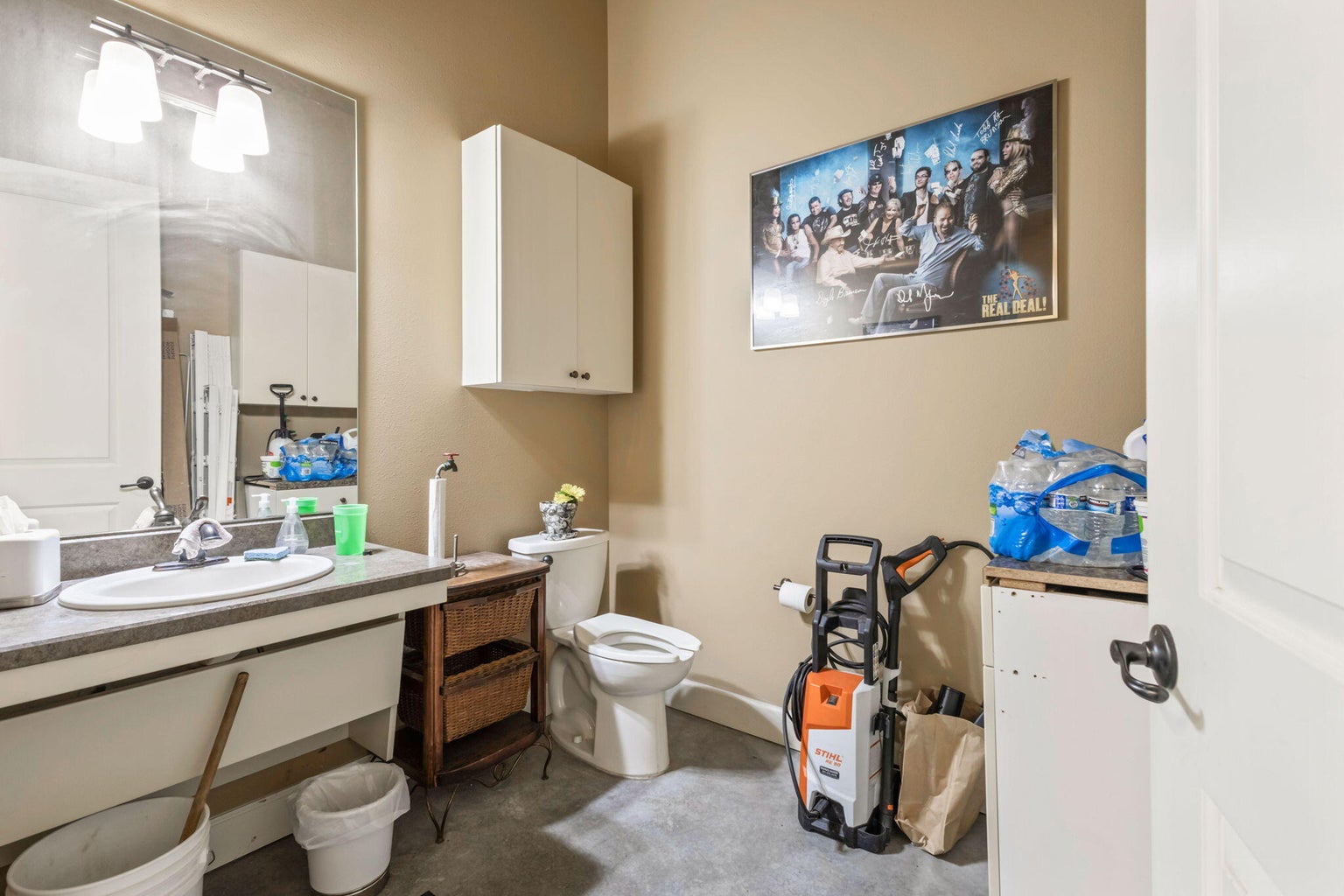 Photo of 301 SE Larkspur Drive 32 of 49