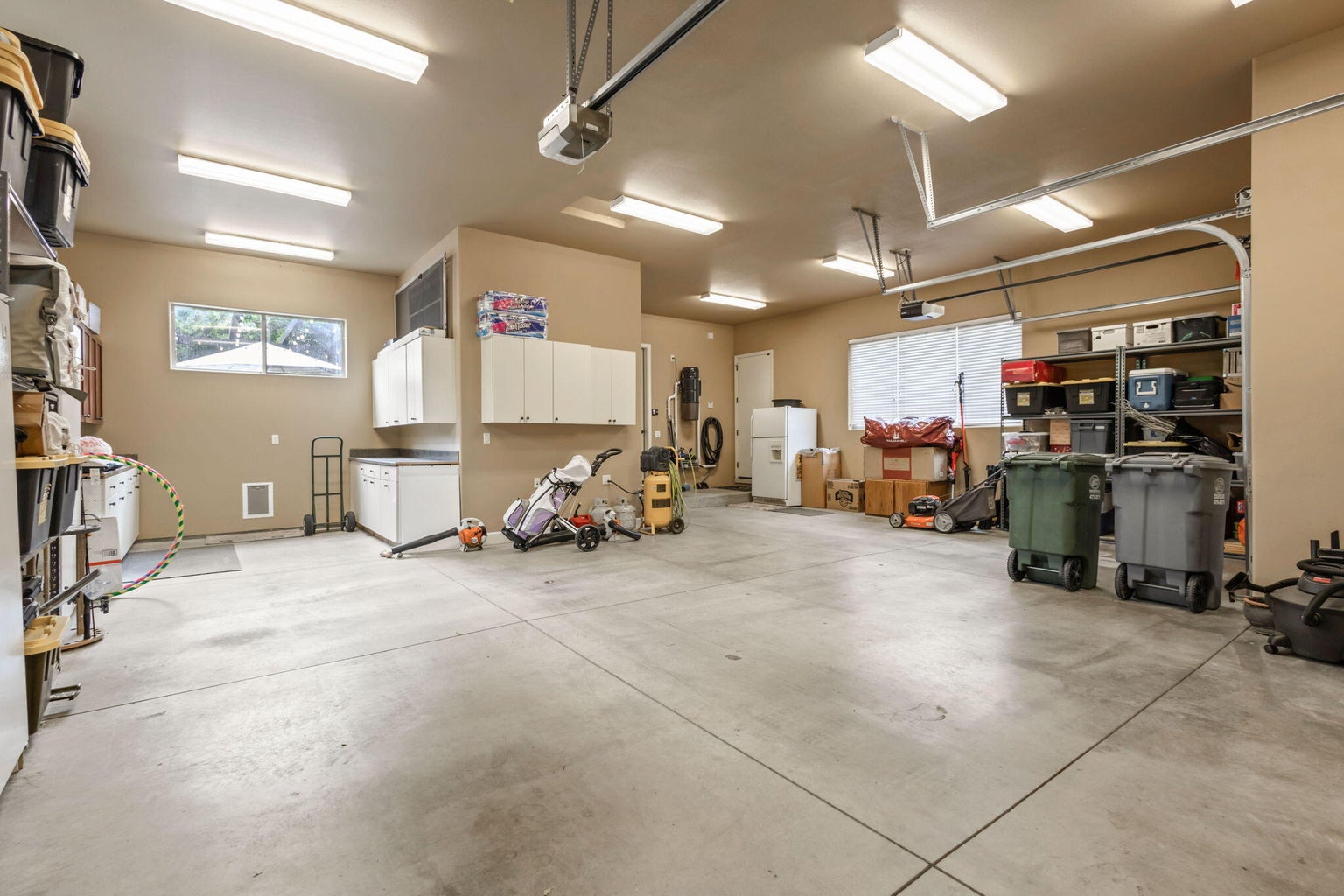 Photo of 301 SE Larkspur Drive 33 of 49