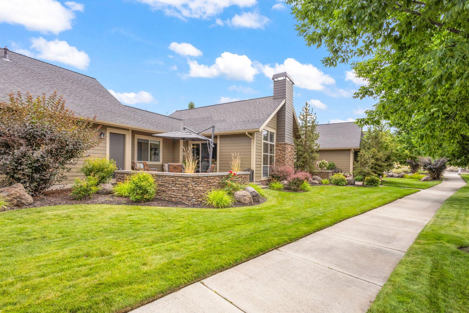 Photo of 301 SE Larkspur Drive 41 of 49
