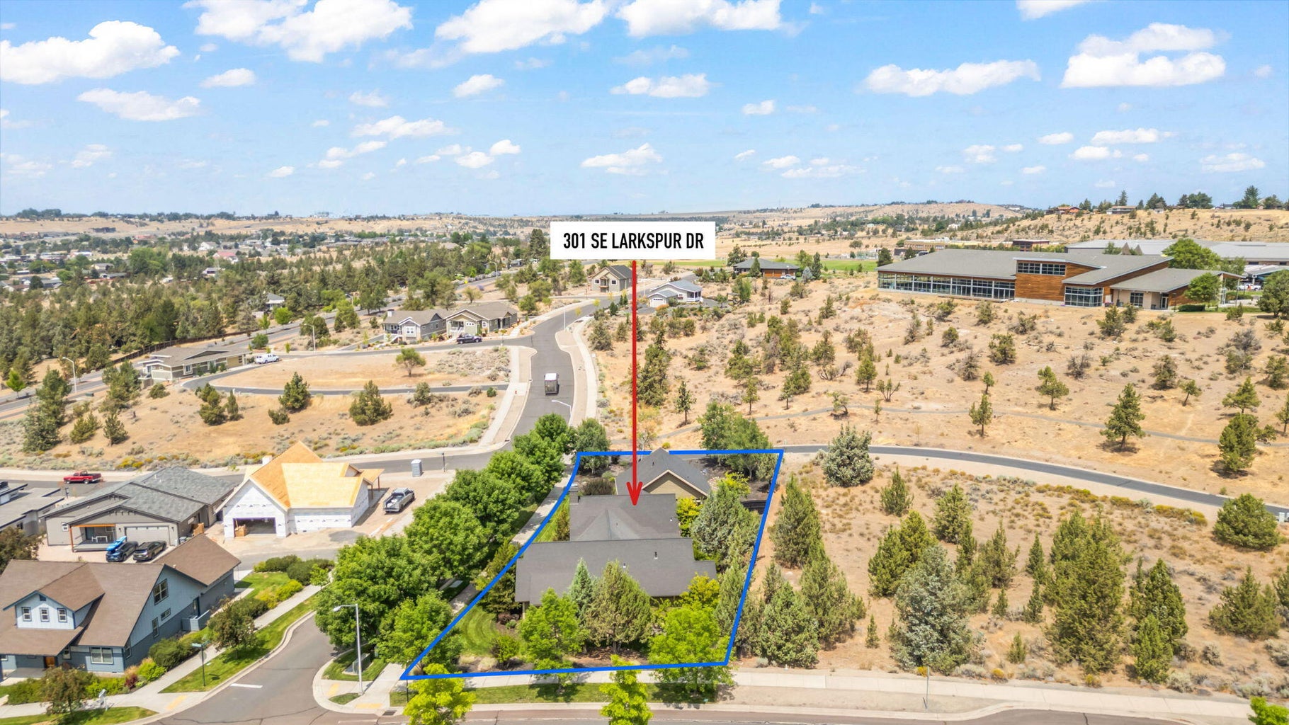 Photo of 301 SE Larkspur Drive 47 of 49