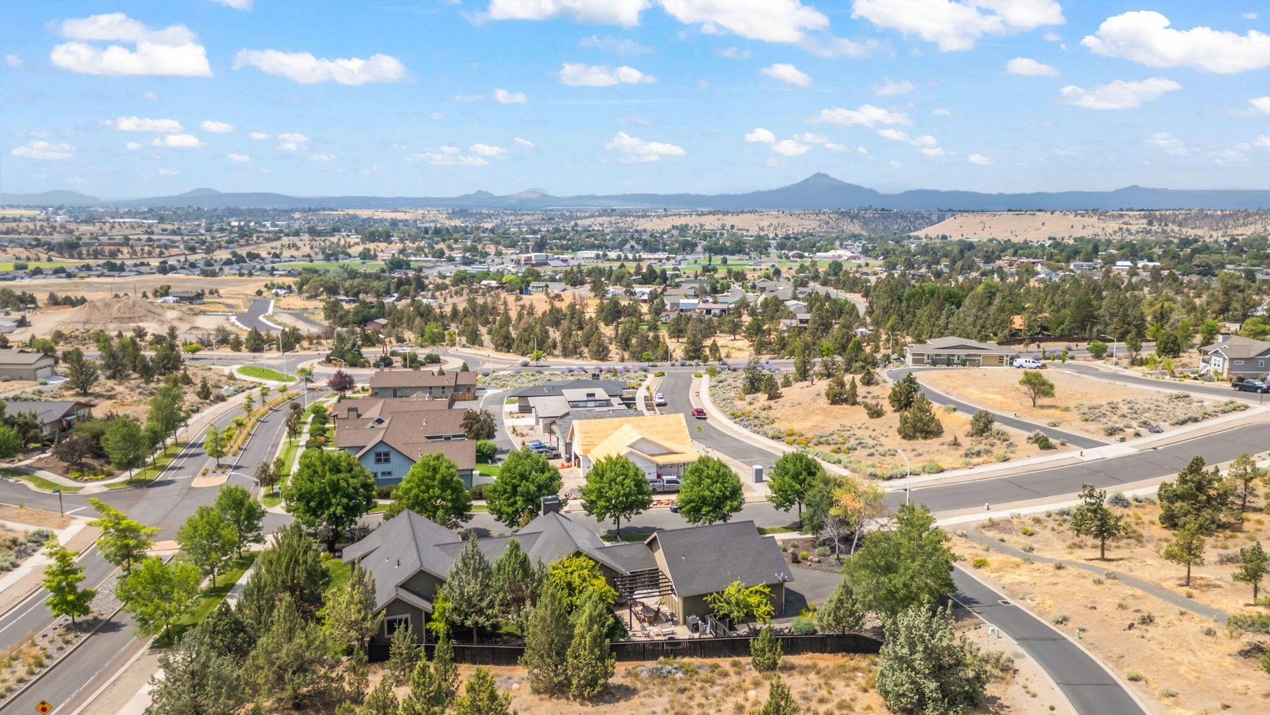 Photo of 301 SE Larkspur Drive 48 of 49