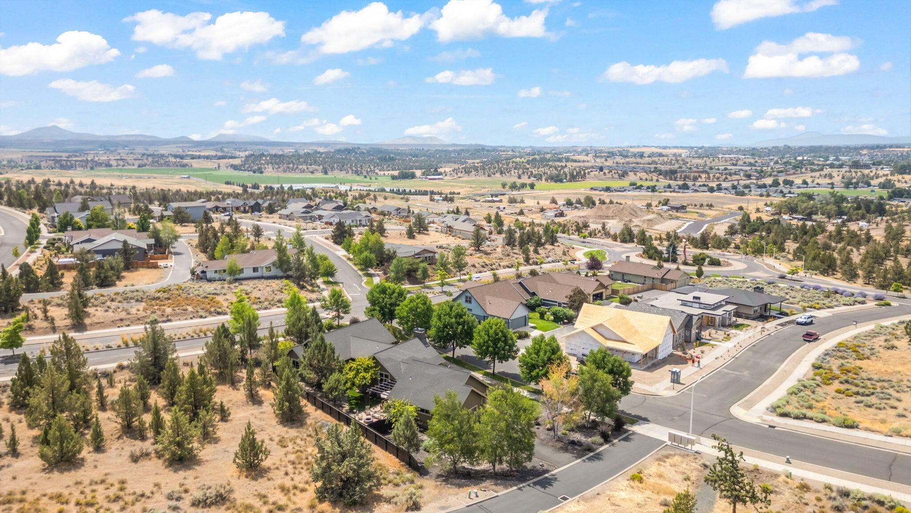 Photo of 301 SE Larkspur Drive 49 of 49