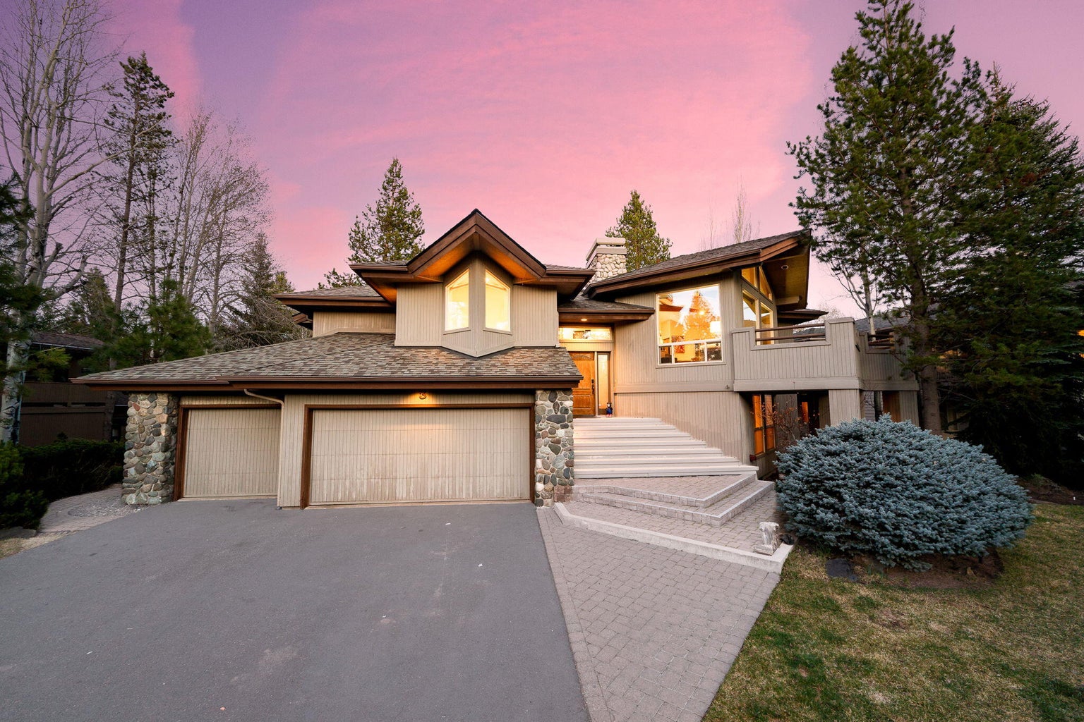 Photo of 58010 Mulligan Lane 3 of 51