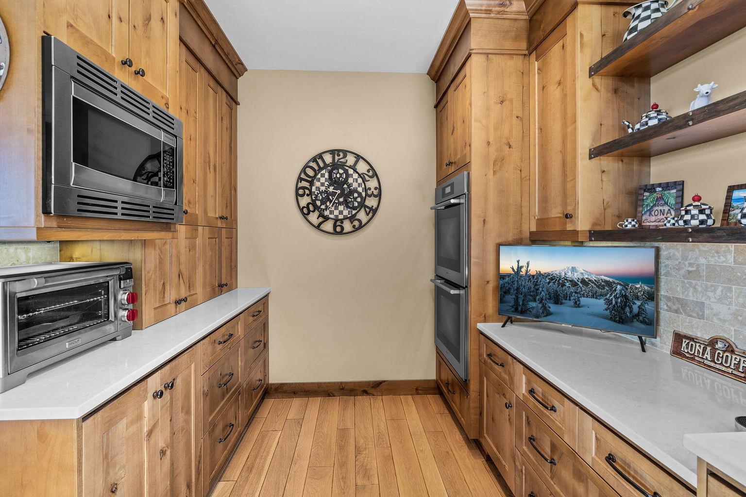 Photo of 15403 SW Hope Vista Drive 15 of 56