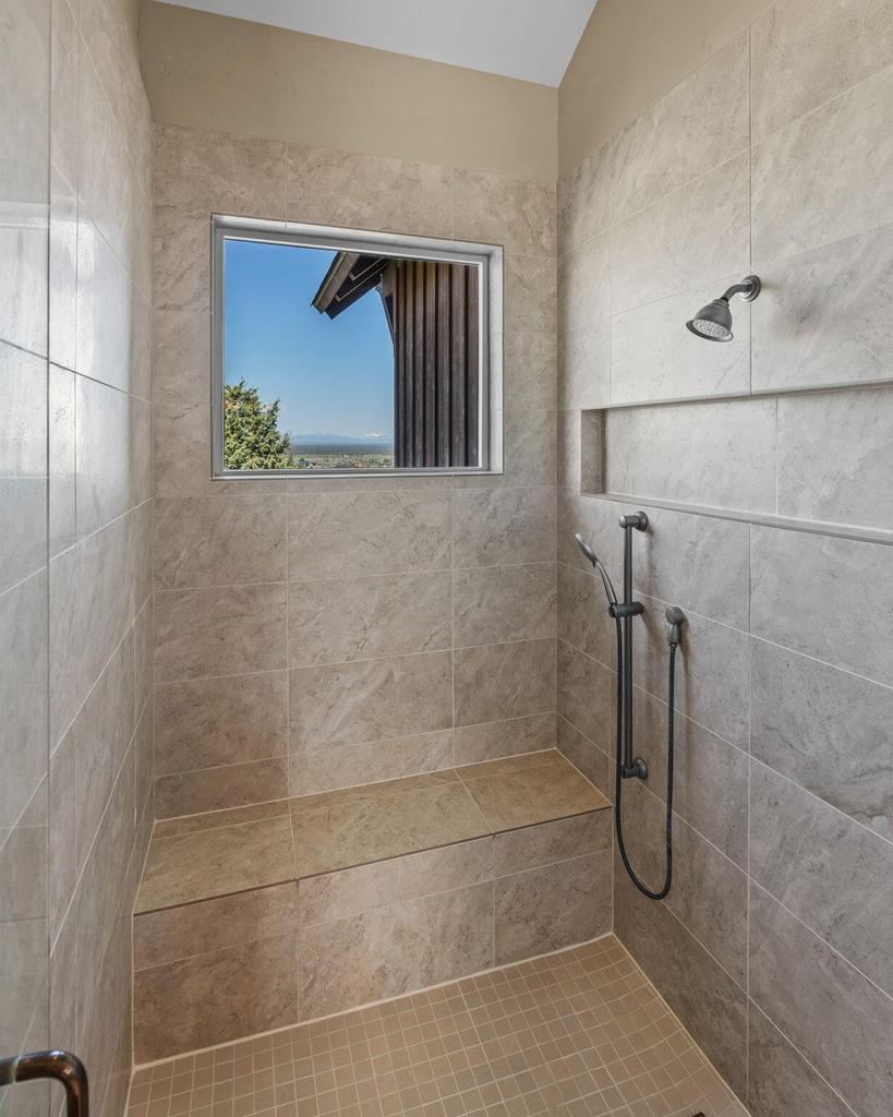 Photo of 15403 SW Hope Vista Drive 25 of 56