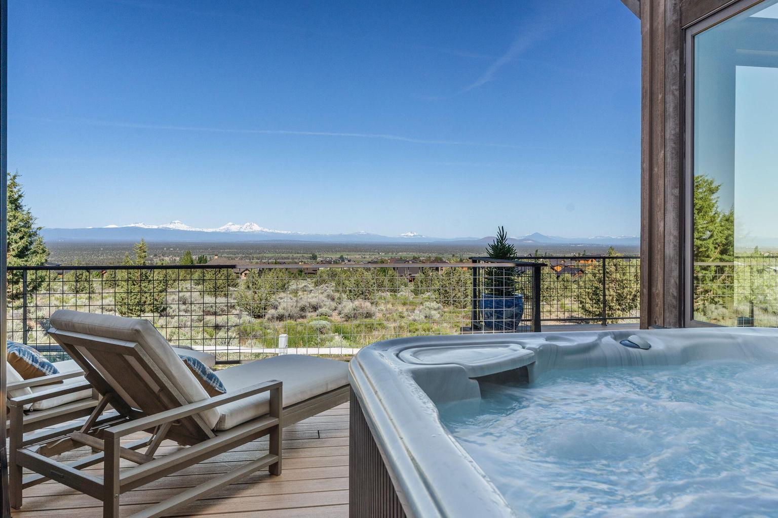 Photo of 15403 SW Hope Vista Drive 5 of 56