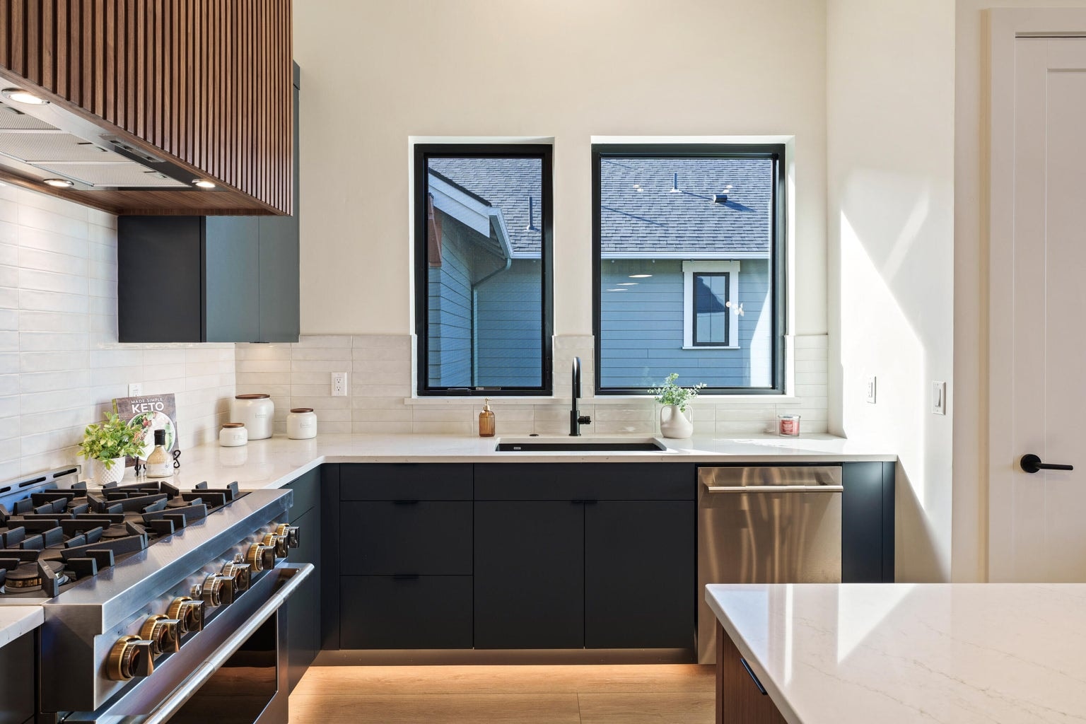 Photo of 3027 NW Polarstar Avenue 26 of 48