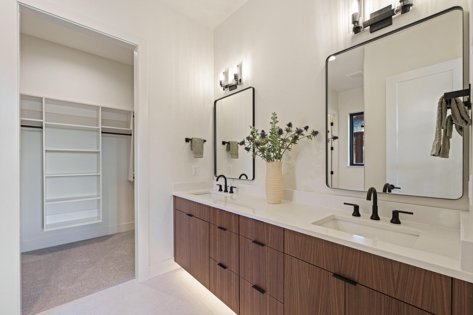 Photo of 3027 NW Polarstar Avenue 20 of 48