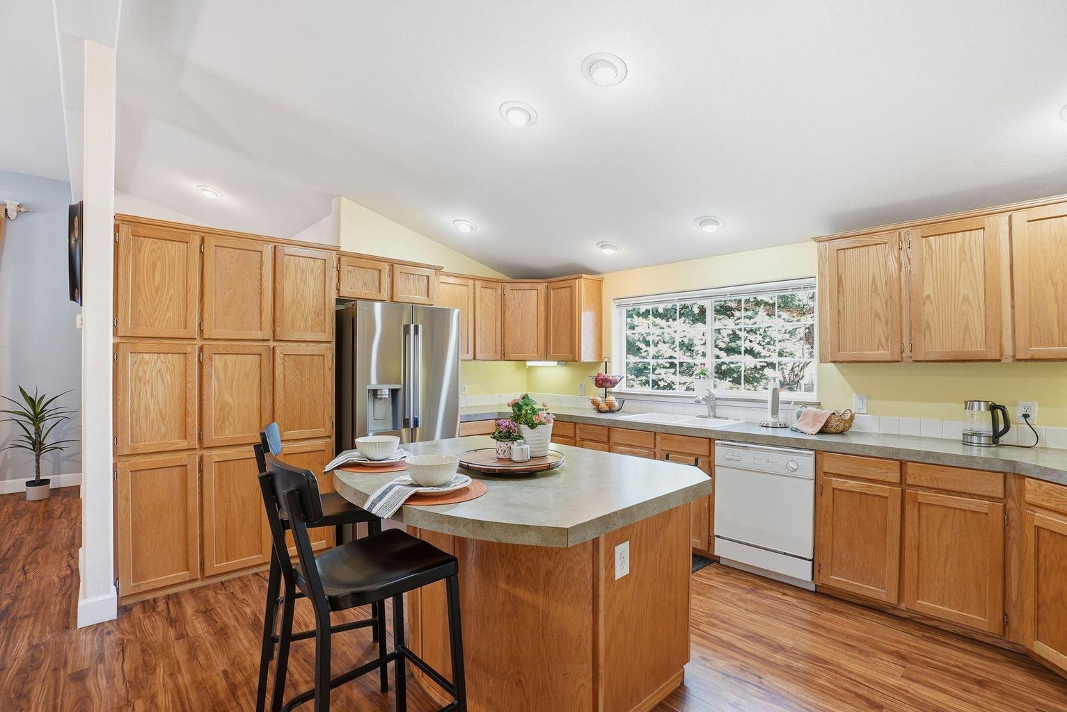 Photo of 1045 W Collier Glacier Drive 9 of 33