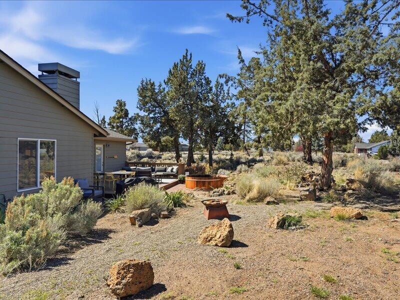 Large lot with native plants