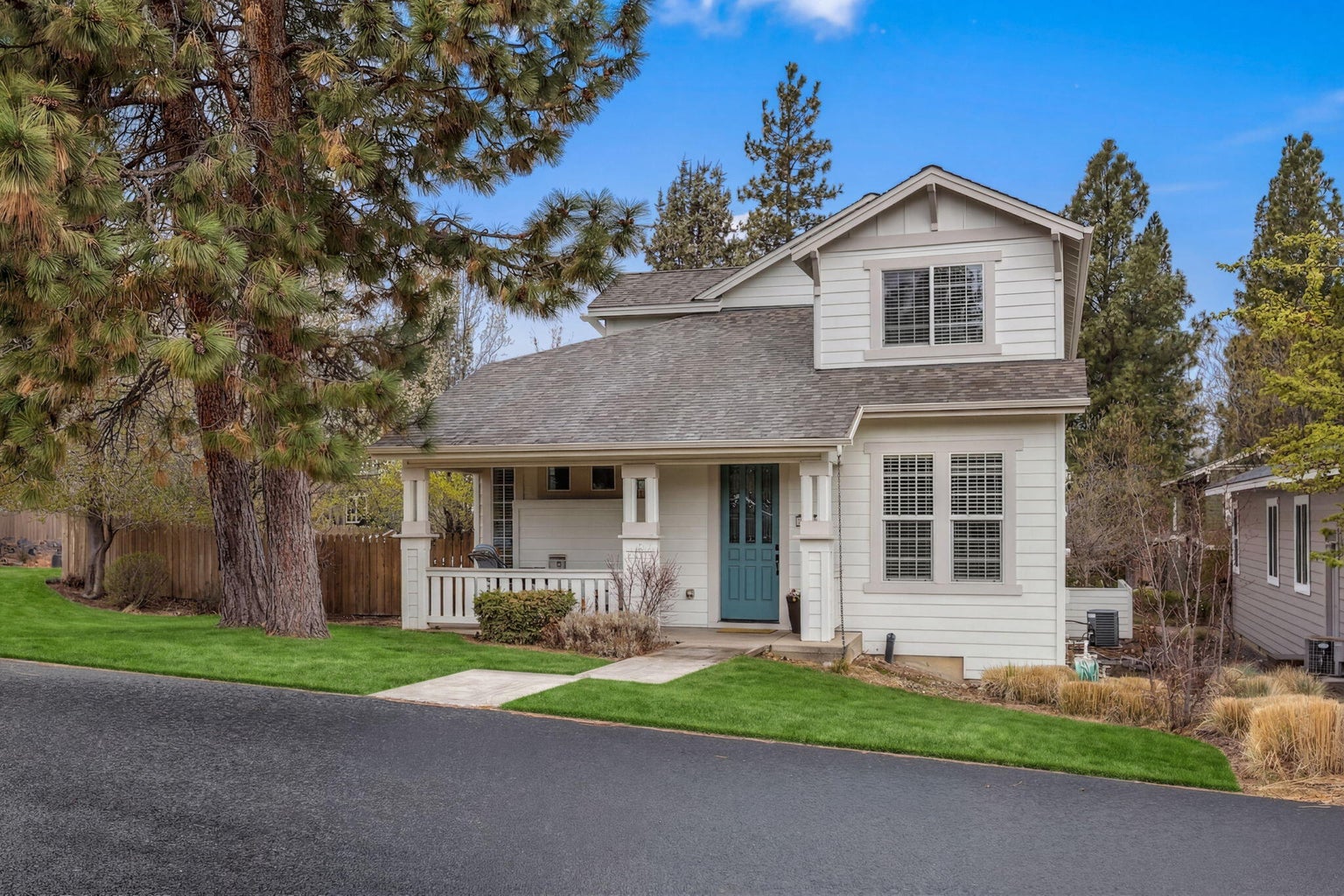 Photo of 61477 Cultus Lake Court 1 of 33