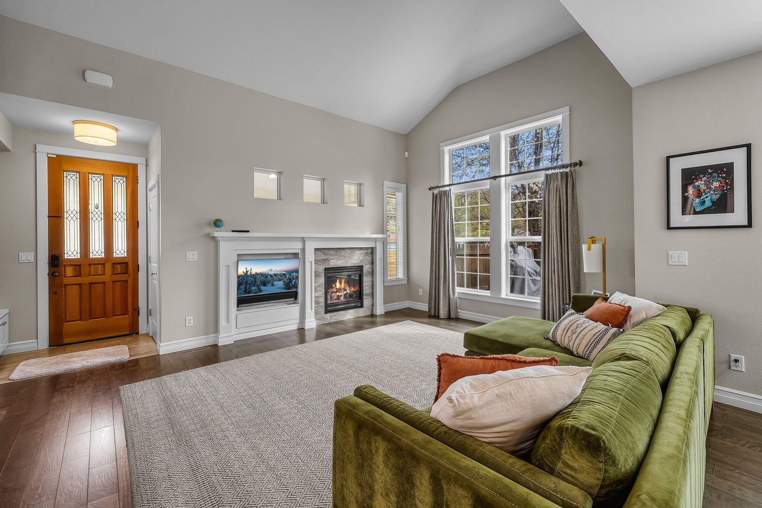 Photo of 61477 Cultus Lake Court 3 of 33