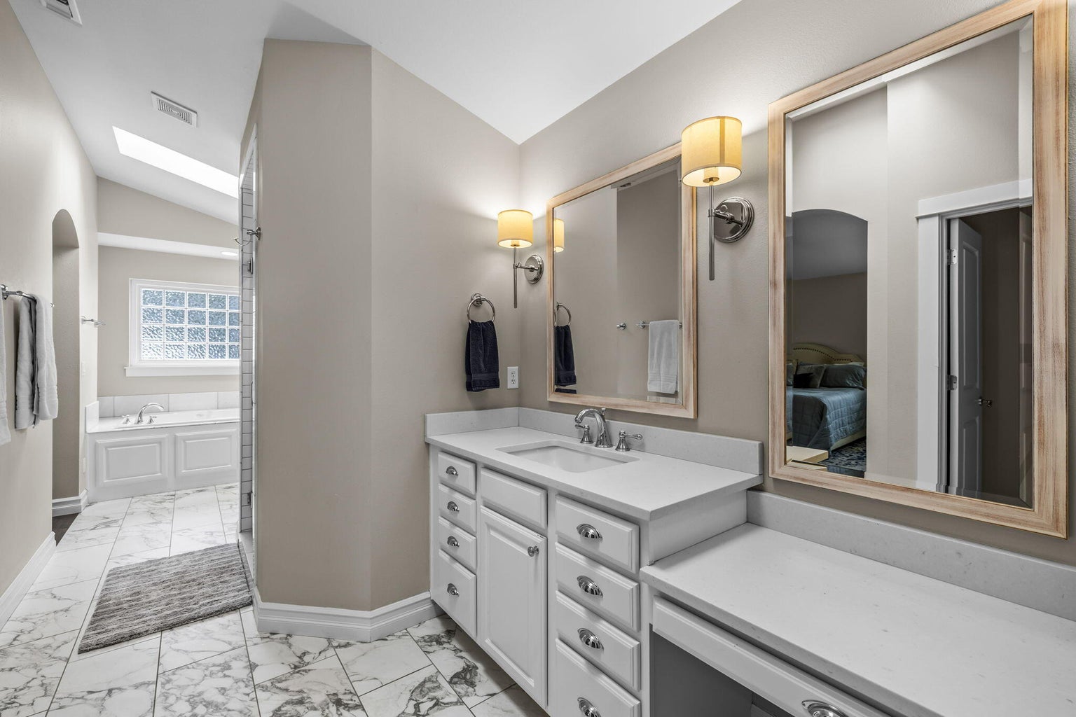 Photo of 61477 Cultus Lake Court 16 of 33