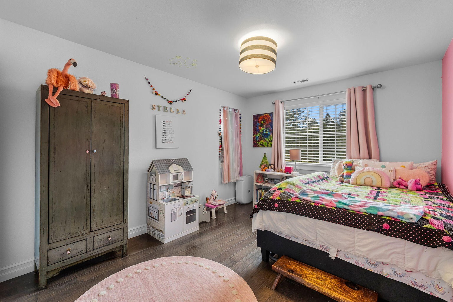 Photo of 61477 Cultus Lake Court 24 of 33